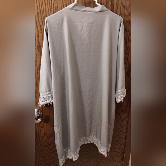 S.S. Weddings Lightweight Gray Robe - Picture 2 of 8